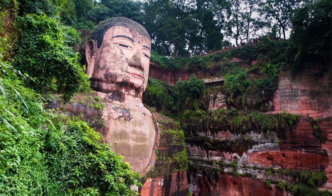 One-Day Leshan Giant Buddha and Tea Terrace Tour In Lost Town