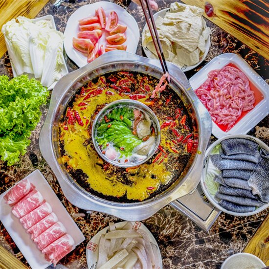 Chengdu Hot Pot — the Dragon’s Treat for Visiting Tourists in Chengdu