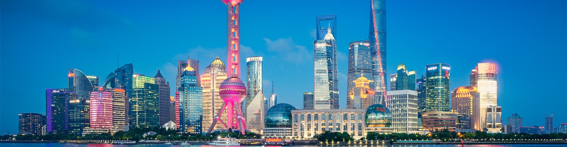 Shanghai World Financial Center - a Financial Compass of the World