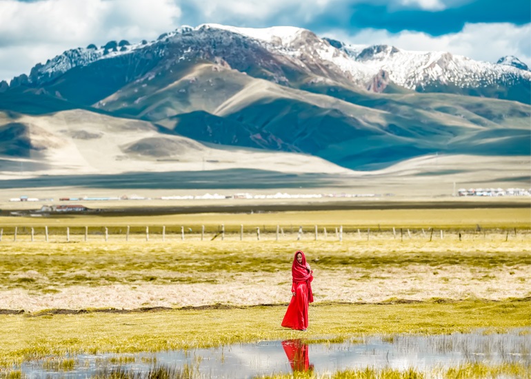 Ruoergai Flower Lake