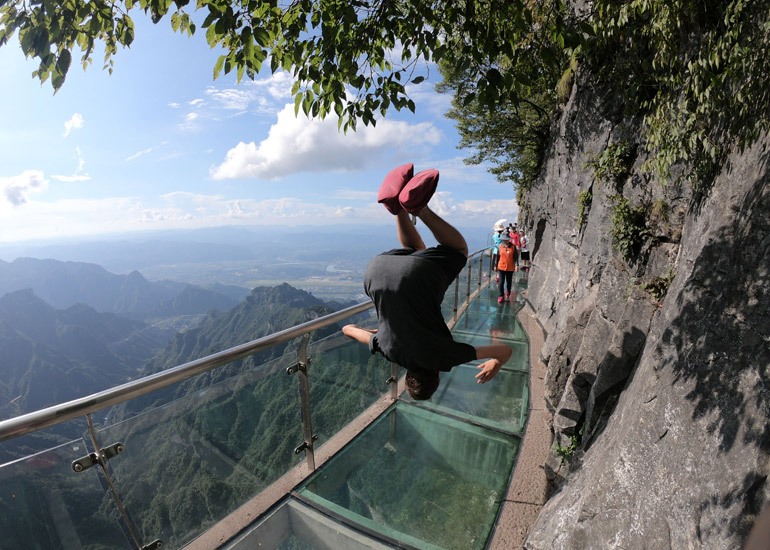 Tianmen Mountain Glass Walkway